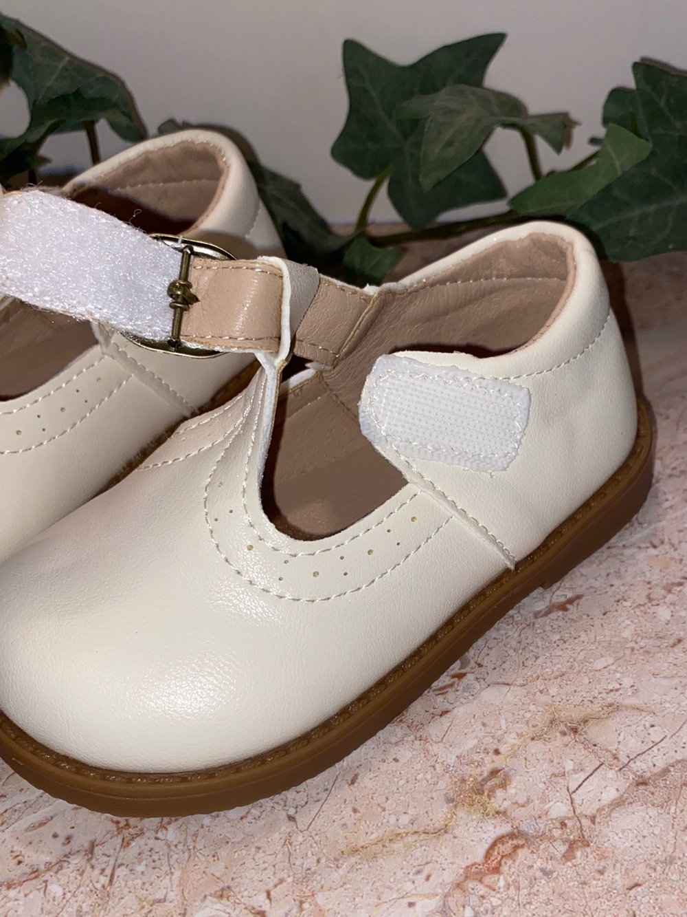 Toddler Girls NWOT Cream T-Strap Oxford Mary Jane Shoes Size 6 US/22 EU - Picture 9 of 15